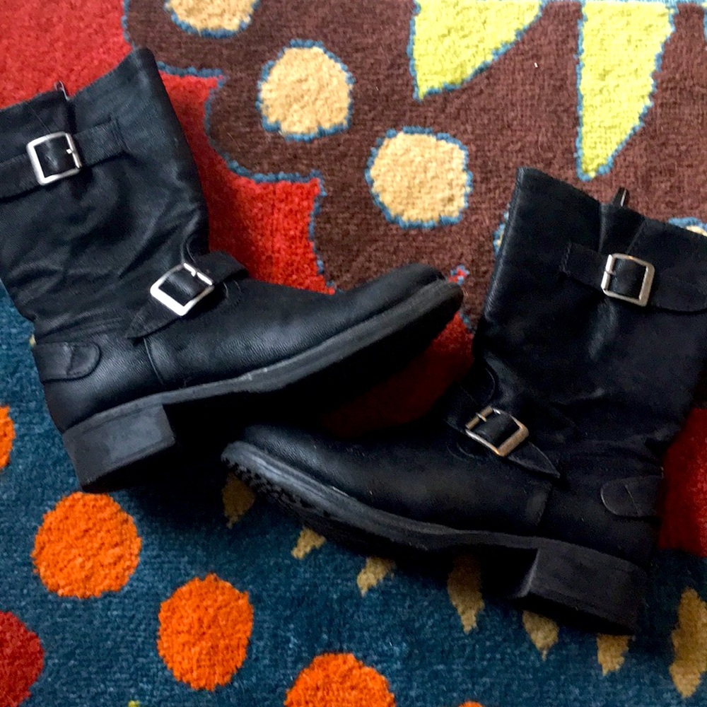 Black Boots
